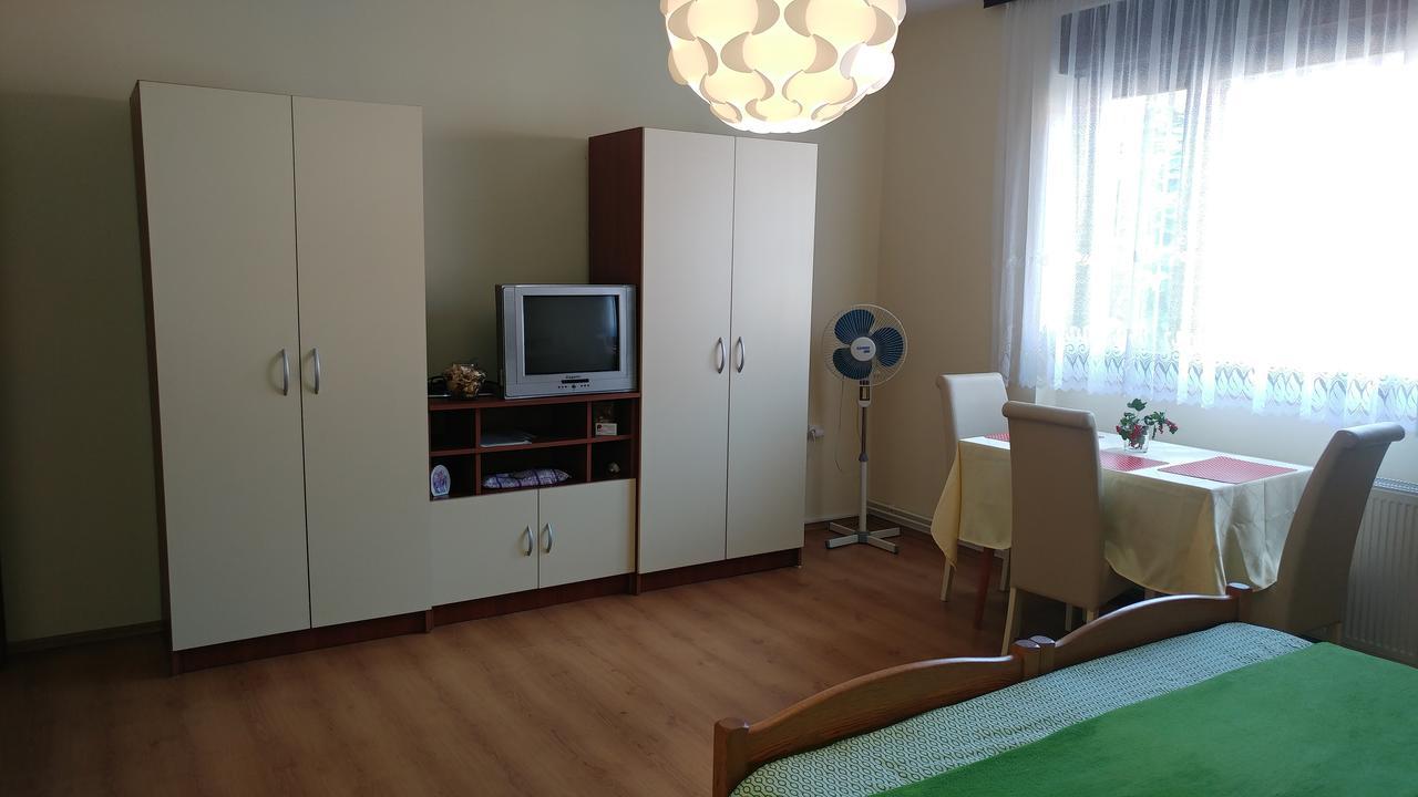 Apartment Cecilia Κοπρίβνιτσα Εξωτερικό φωτογραφία